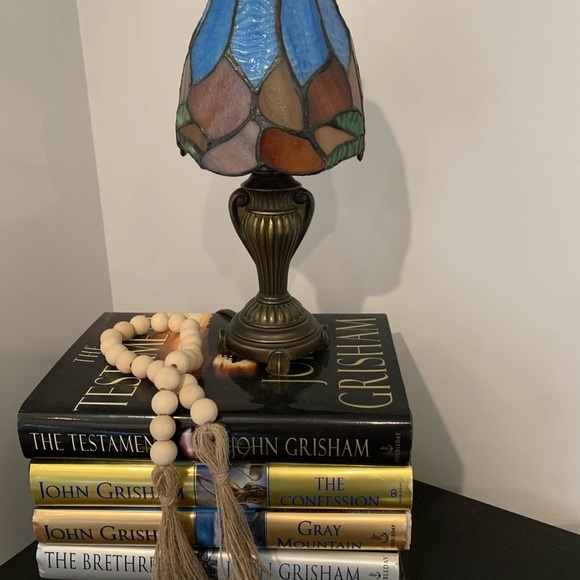 Handmade beaded garland Accessories (books and lamp) not included - Picture 3 of 3